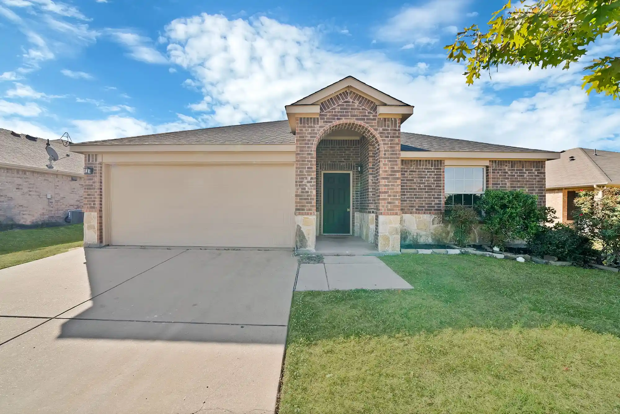 Single family home for sale at 411 Azalea Dr, Nevada, TX 75173 | MLS# 21418131