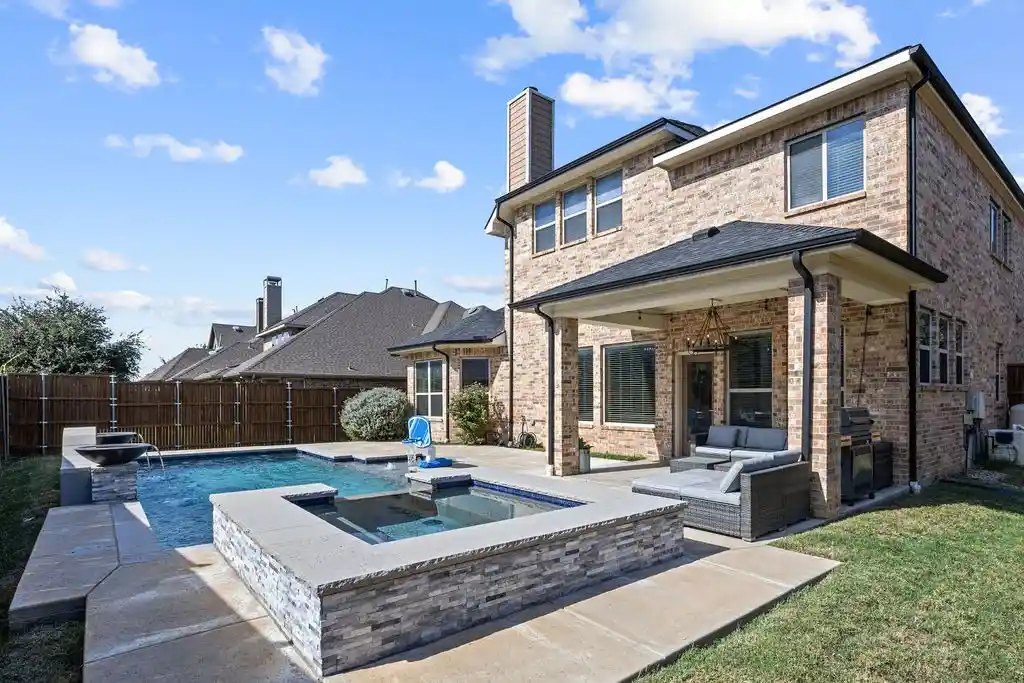 Photo 1 of Single family home for sale at 687 Dry Cyn Dr, Frisco, TX 75036 | MLS# 21417177 | Listing updated on 2026-10-29