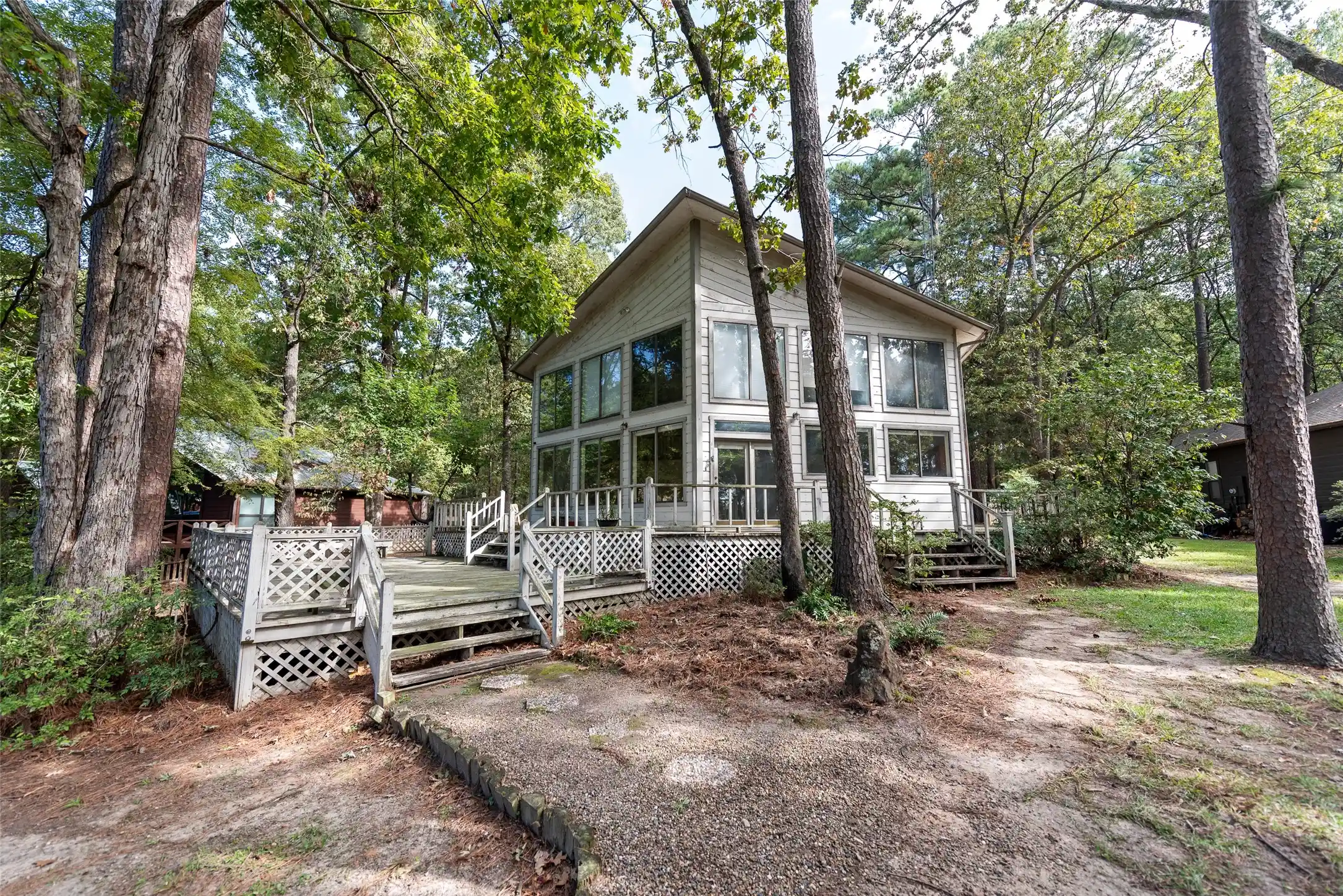 Photo 1 of Single family home for sale at 302 Dogwood Trl, Mount Vernon, TX 75457 | MLS# 21423137 | Listing updated on 2026-10-29