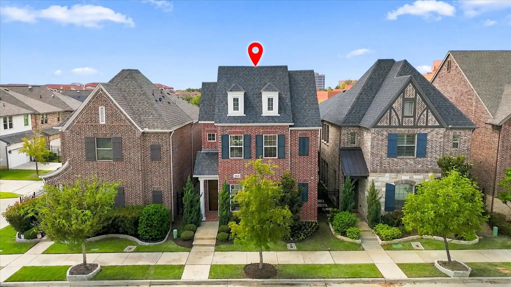 Photo 1 of Single family home for sale at 564 Courtyard Ln, Irving, TX 75039 | MLS# 21422050 | Listing updated on 2026-10-29