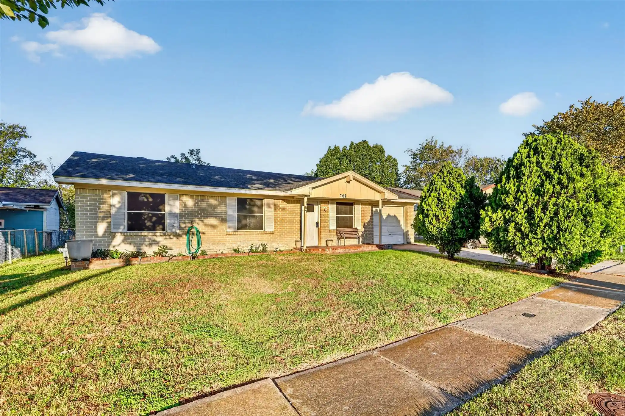 Photo 1 of Single family home for sale at 707 Edgeglen Dr, Dallas, TX 75217 | MLS# 21422895 | Listing updated on 2026-10-29