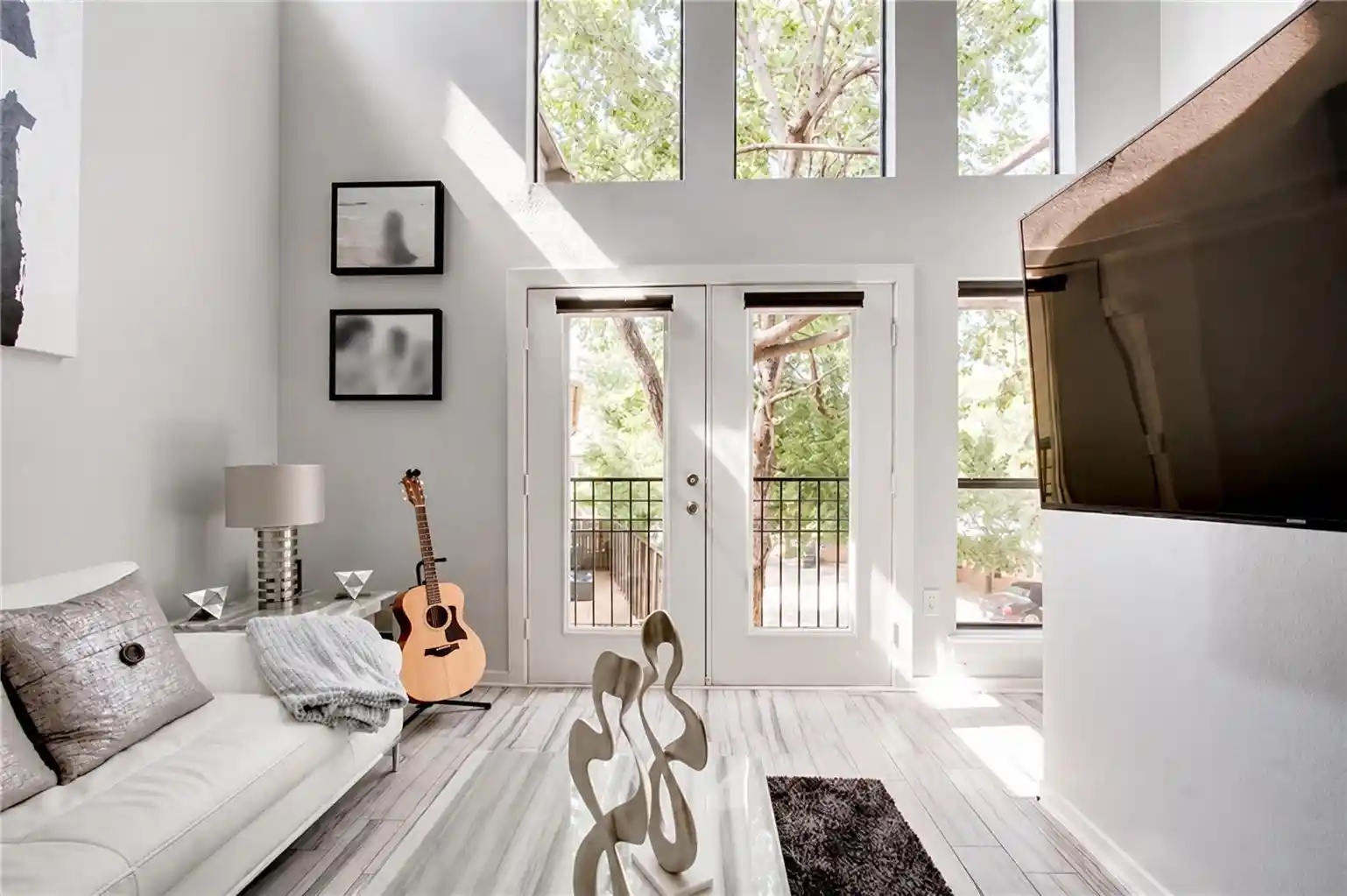 Condo for sale at 5111 Manett St #203, Dallas, TX 75206 | MLS# 21422668