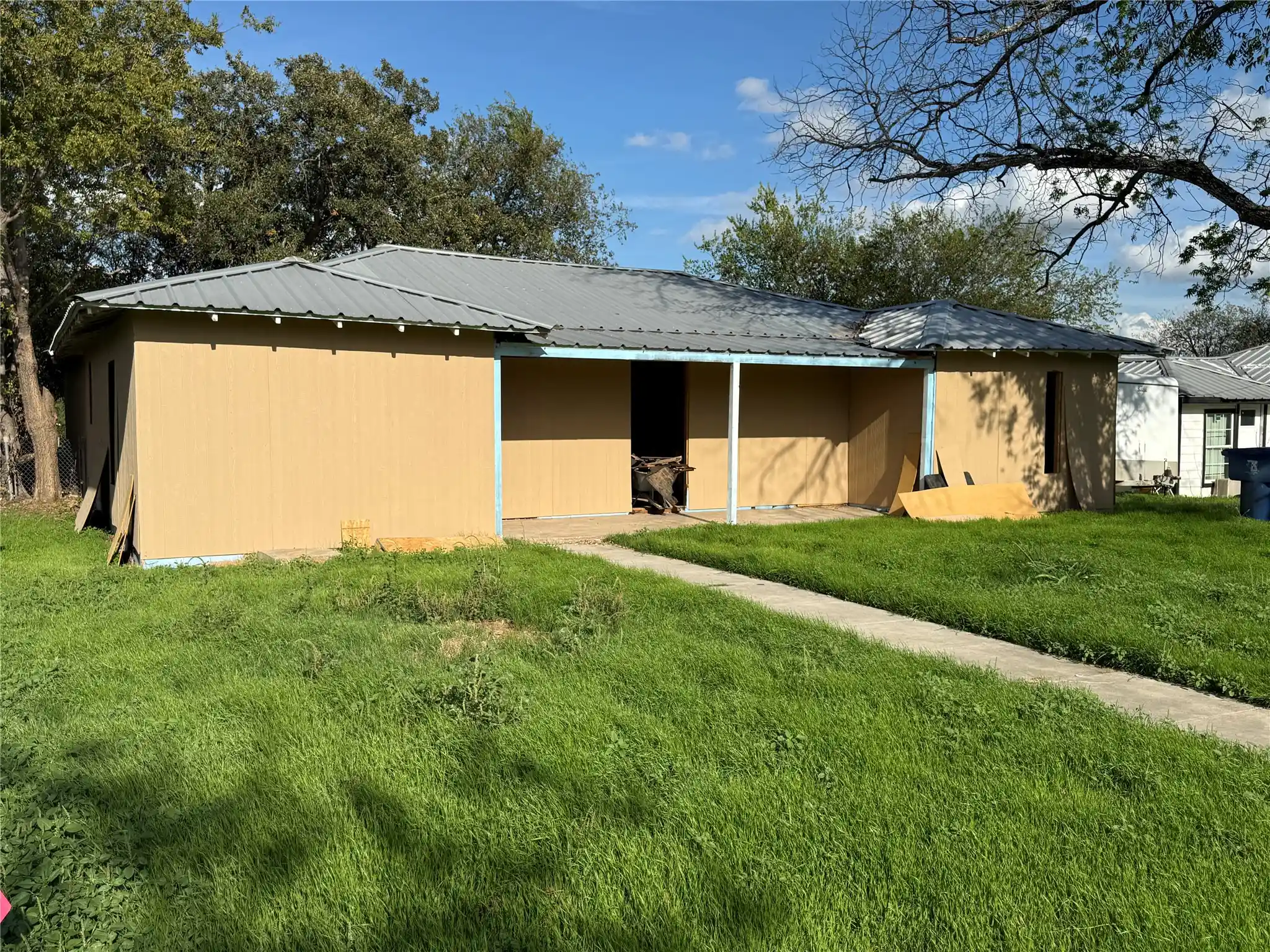 Photo 1 of Single family home for sale at 904 7th Street, Brownwood, TX 76801 | MLS# 21421714 | Listing updated on 2026-10-29