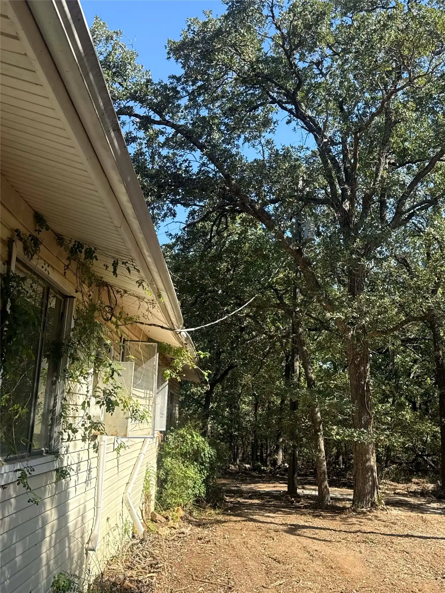 Photo 1 of Single family home for sale at 4428 County Rd 1100, Grandview, TX 76050 | MLS# 21423359 | Listing updated on 2026-10-30
