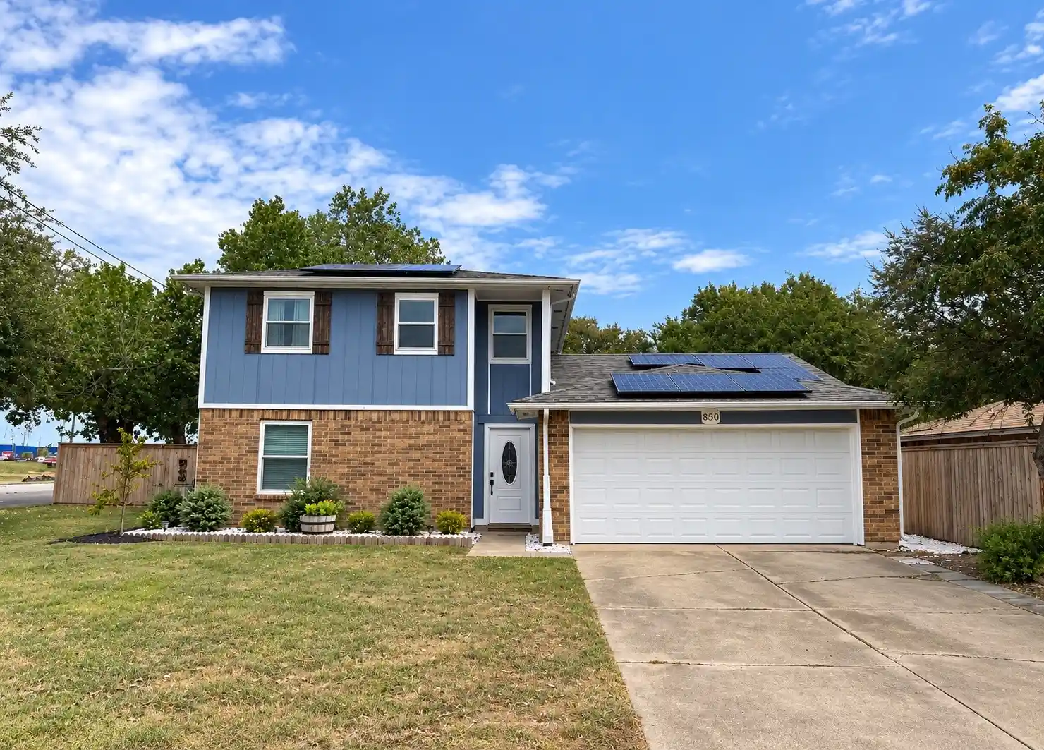 Single family home for sale at 850 Frances Dr, Grand Prairie, TX 75052 | MLS# 21421438