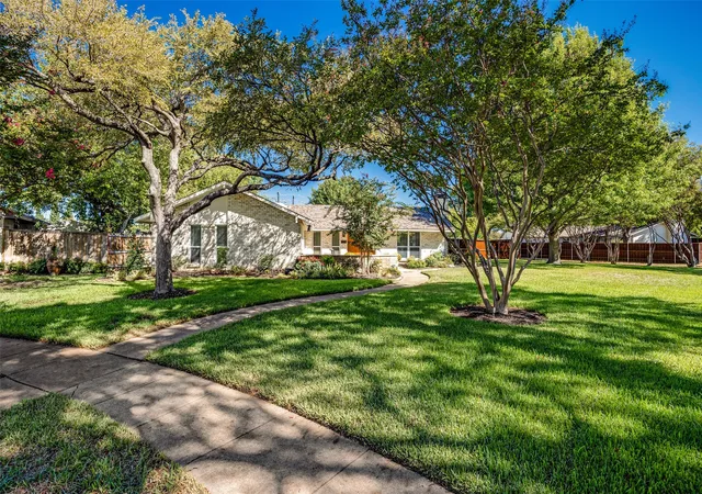 Photo 1 of Single family home for sale at 12555 Lochmeadows Dr, Dallas, TX 75244 | MLS# 21421703 | Listing updated on 2026-10-30