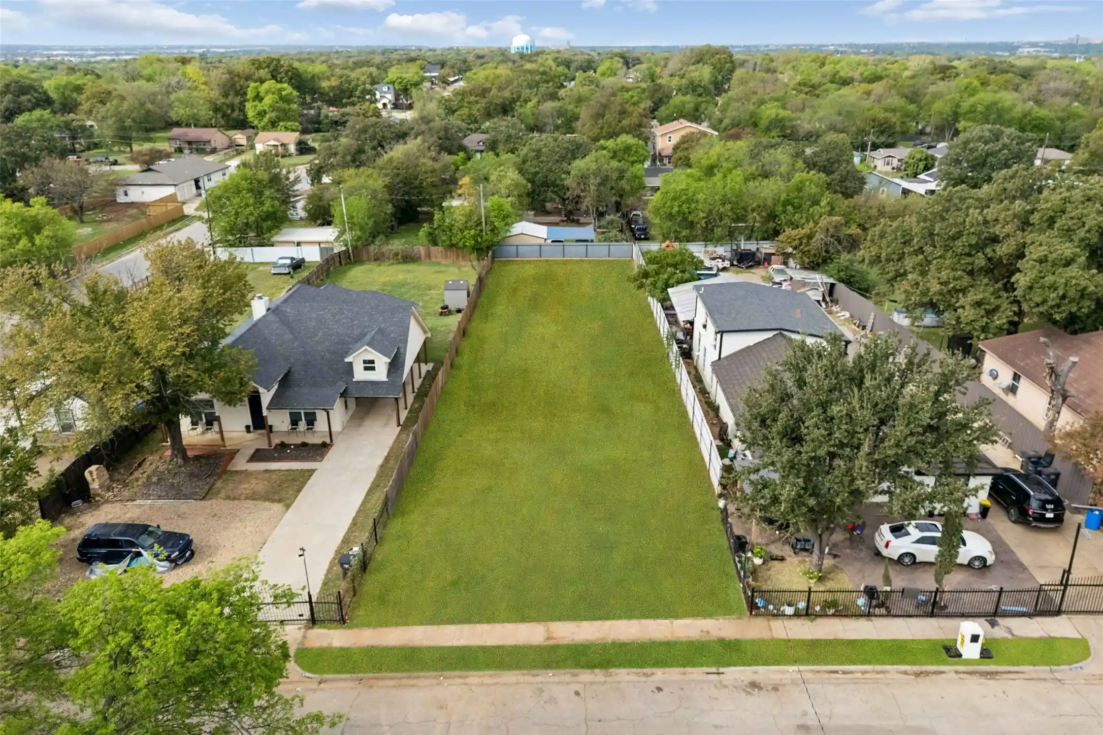 Photo 1 of Land for sale at 4634 Shackleford St, Fort Worth, TX 76119 | MLS# 21421880 | Listing updated on 2026-10-30