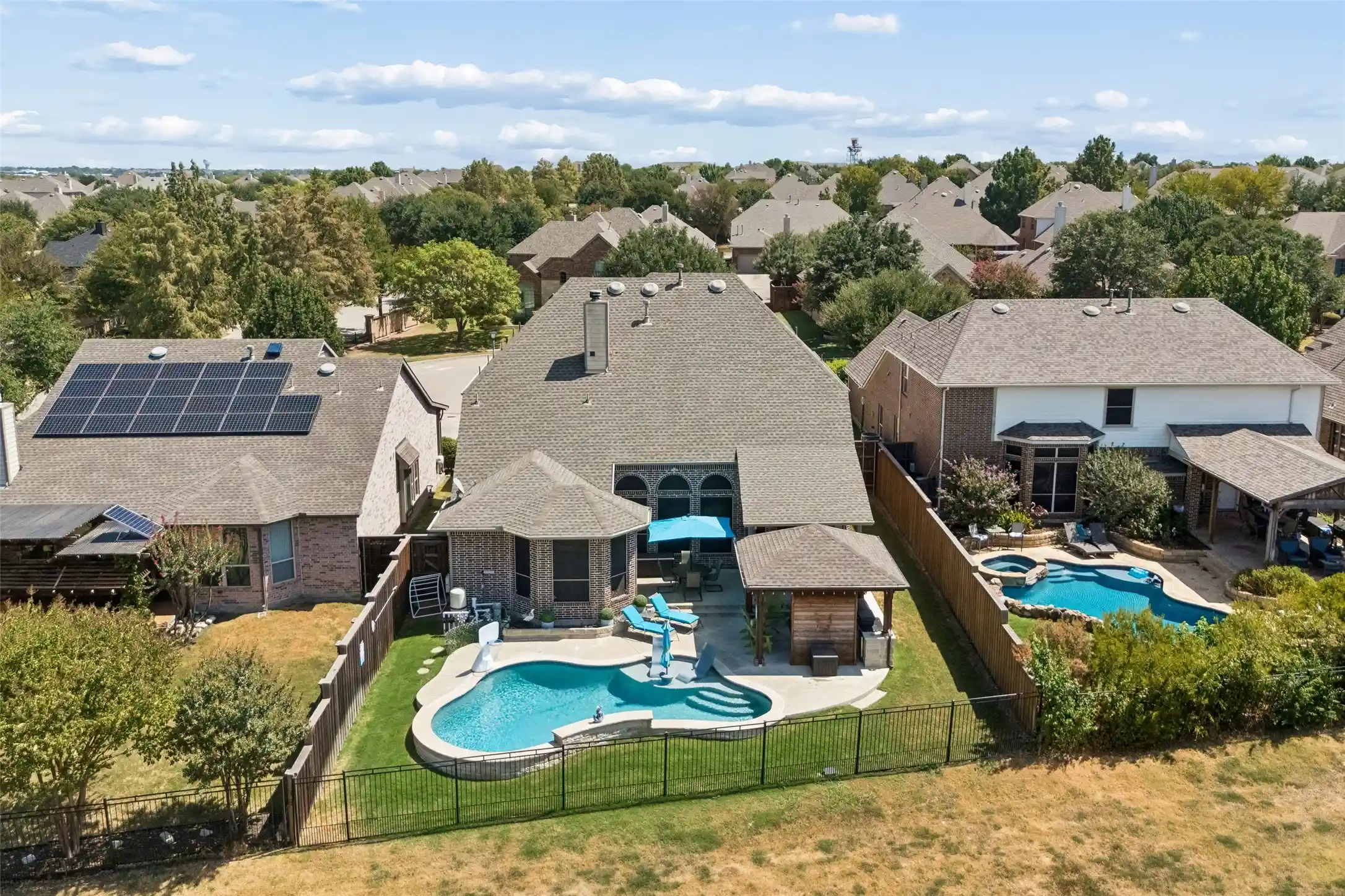 Single family home for sale at 7625 Ridgedale Ct, Sachse, TX 75048 | MLS# 21423377