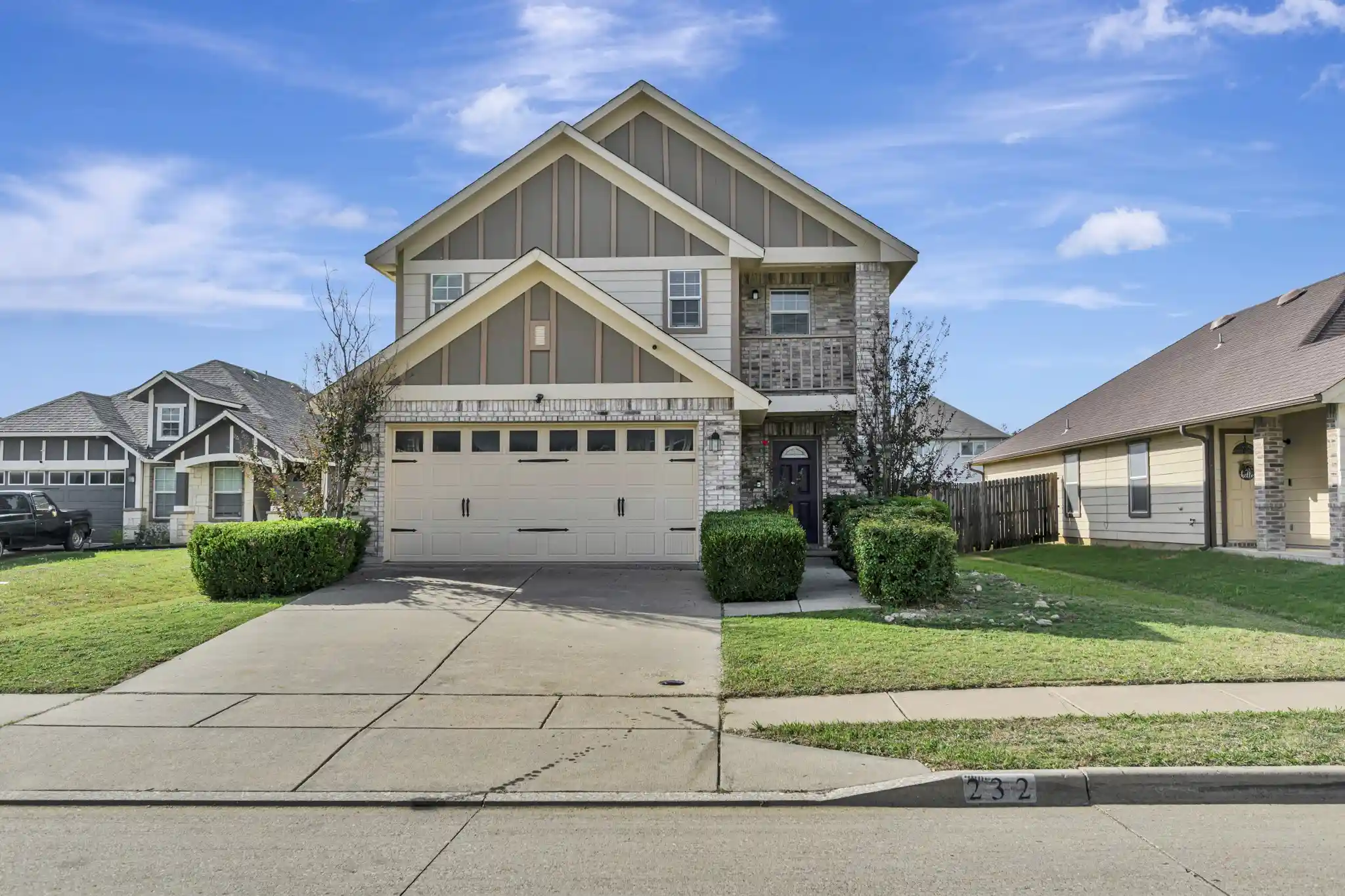 Single family home for sale at 232 Crescent Ridge Dr, Fort Worth, TX 76140 | MLS# 21406662