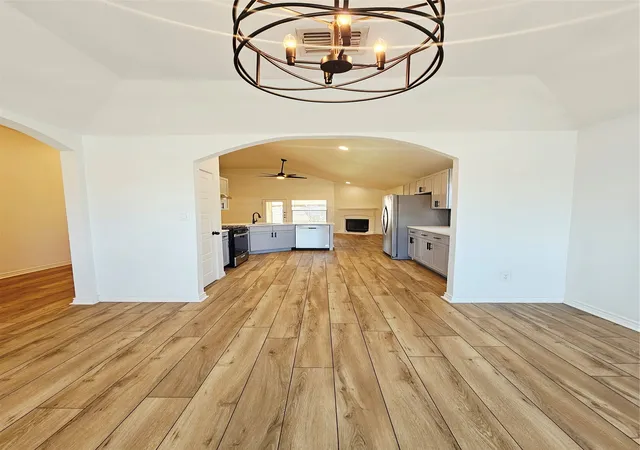 Photo 4 of Single family home for sale at 920 Marist Dr, Fort Worth, TX 76120 | MLS# 21420098 | Listing updated on 2026-10-30