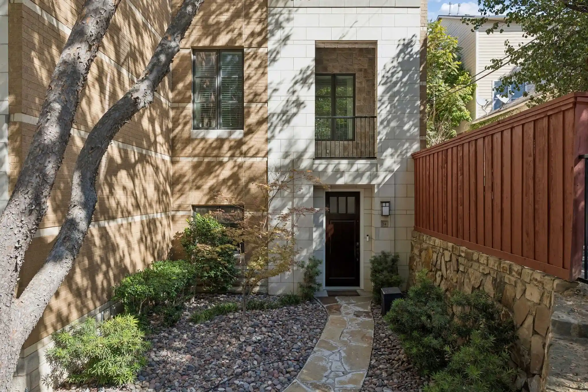 Condo for sale at 3210 Carlisle St #34, Dallas, TX 75204 | MLS# 21419211