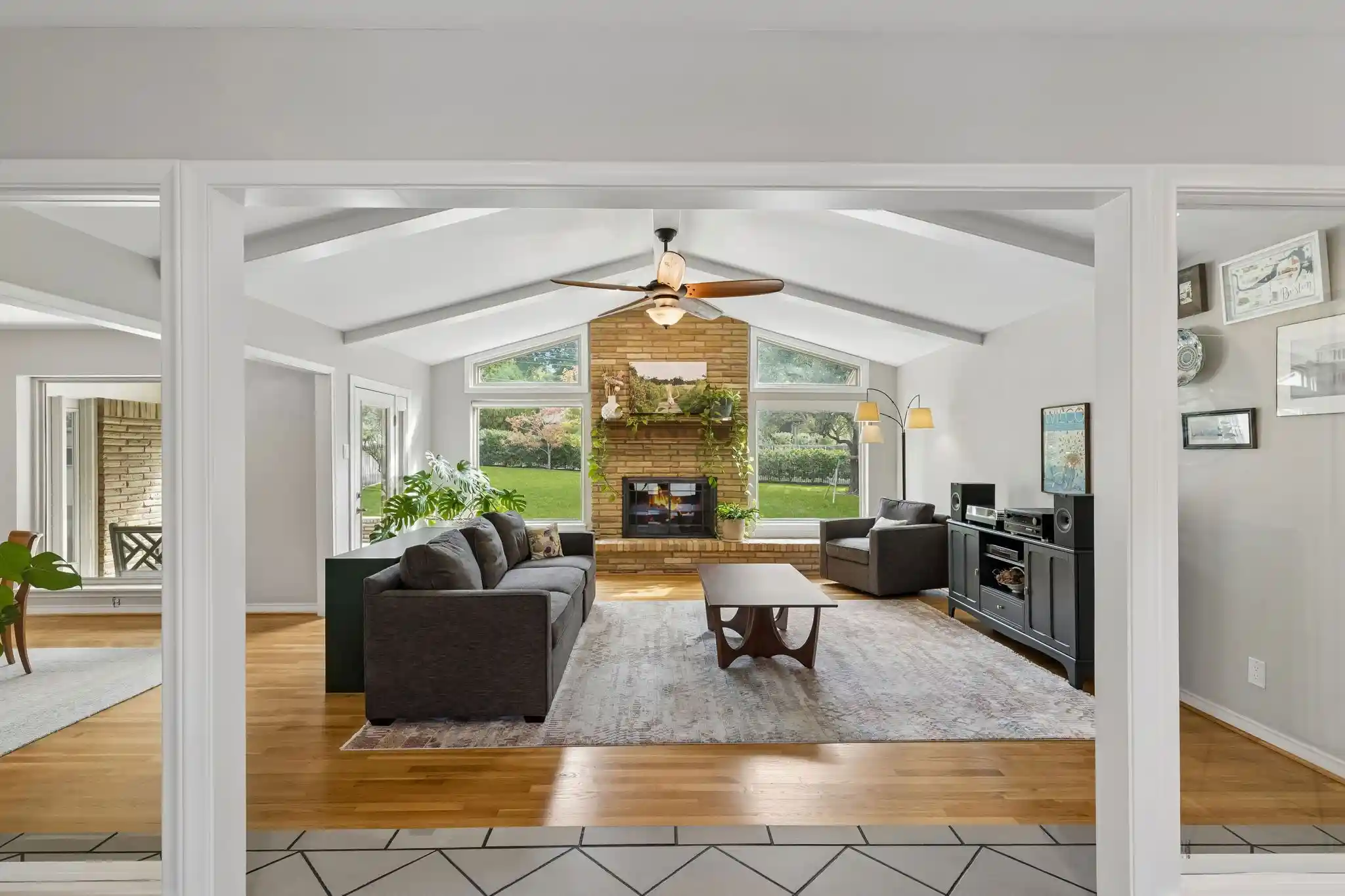 Photo 1 of Single family home for sale at 14032 Hillcrest Rd, Dallas, TX 75240 | MLS# 21416199 | Listing updated on 2026-10-30