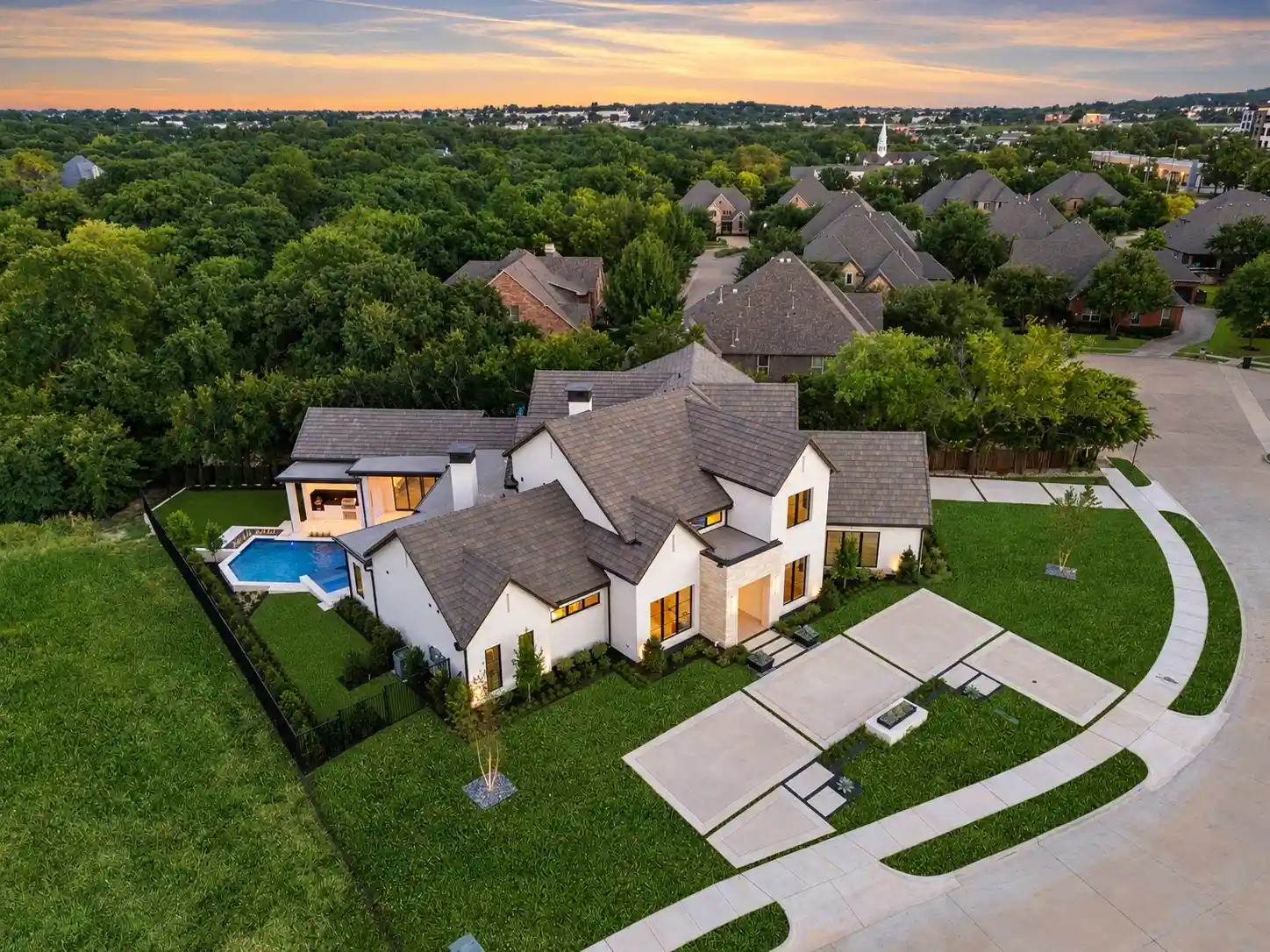 Single family home for sale at 601 Pemberton Dr, Southlake, TX 76092 | MLS# 21423370