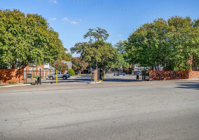 Photo 1 of Condo for sale at 1289 Roaring Springs Rd, Fort Worth, TX 76114 | MLS# 21423189 | Listing updated on 2026-10-30