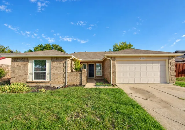 Single family home for sale at 3018 Meadow Crk Ct, Grand Prairie, TX 75052 | MLS# 21415890