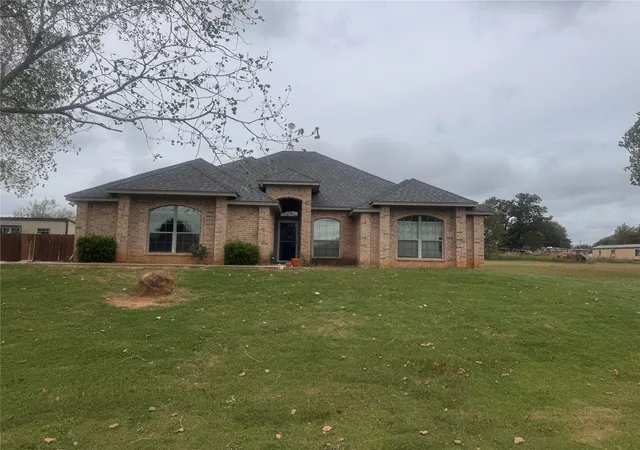Single family home for sale at 108 Nicole Ln, Weatherford, TX 76087 | MLS# 21423572