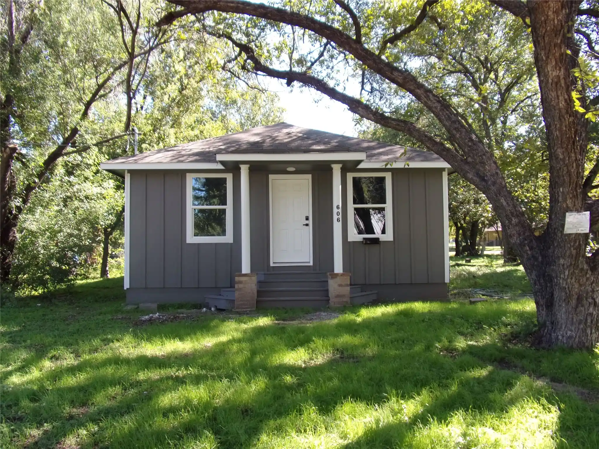 Single family home for sale at 606 W Brown St, San Saba, TX 76877 | MLS# 21420642
