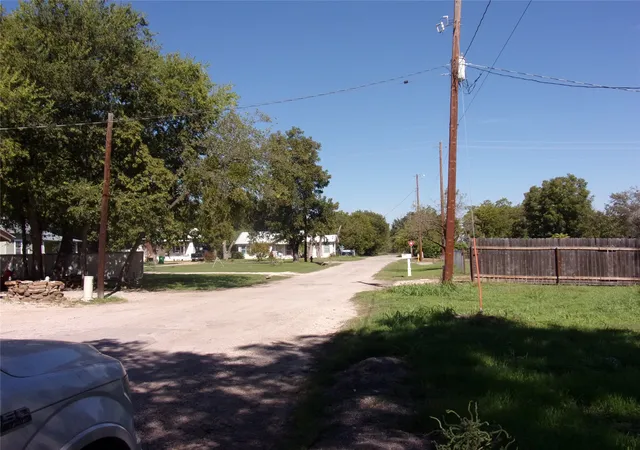 Photo 1 of Single family home for sale at 606 W Brown St, San Saba, TX 76877 | MLS# 21420642 | Listing updated on 2026-10-30