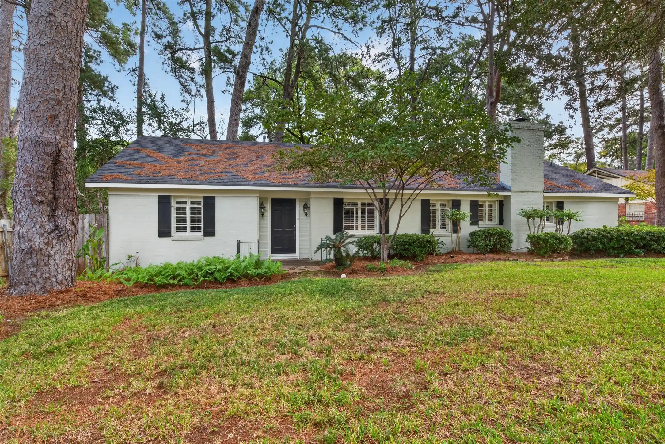 Single family home for sale at 7111 Creswell Rd, Shreveport, LA 71106 | MLS# 21420963