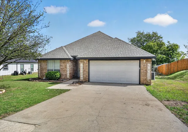 Photo 1 of Single family home for sale at 209 N Eastern St, Keene, TX 76059 | MLS# 21399844 | Listing updated on 2026-10-30