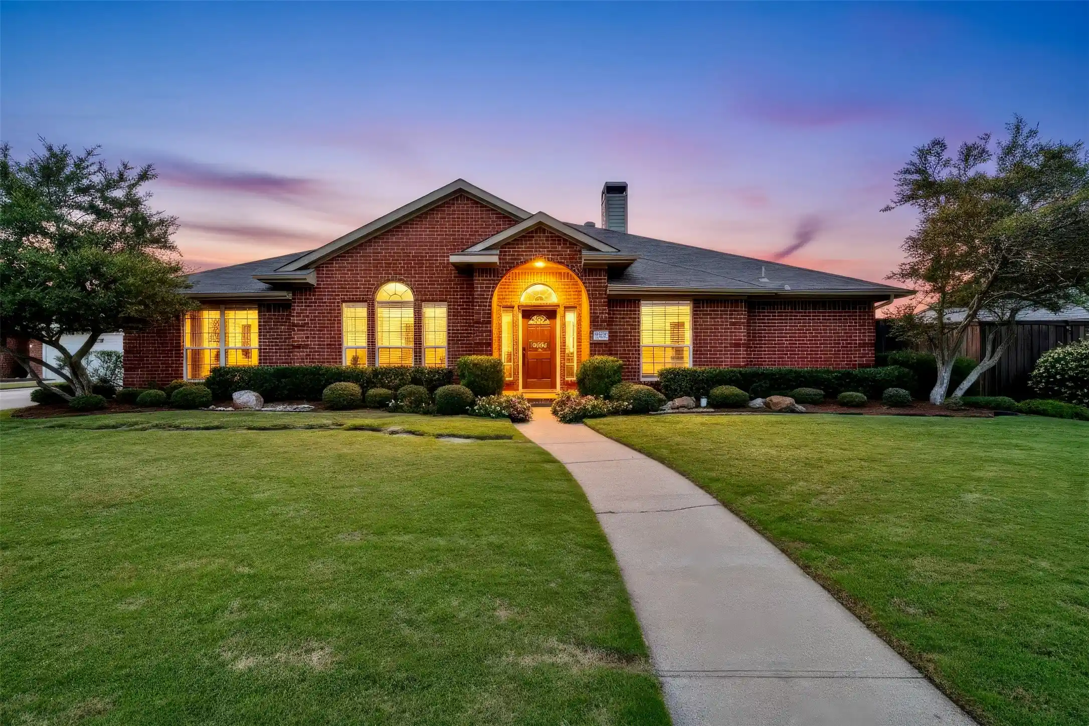 Photo 1 of Single family home for sale at 439 Lakehurst Dr, Murphy, TX 75094 | MLS# 21422803 | Listing updated on 2026-10-29
