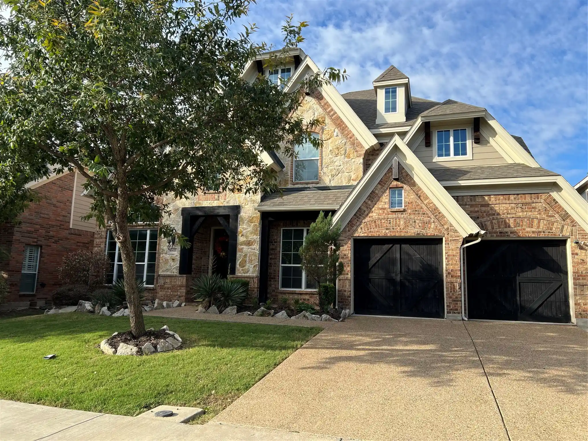 Single family home for sale at 6955 Seascape Dr, Grand Prairie, TX 75054 | MLS# 21421148