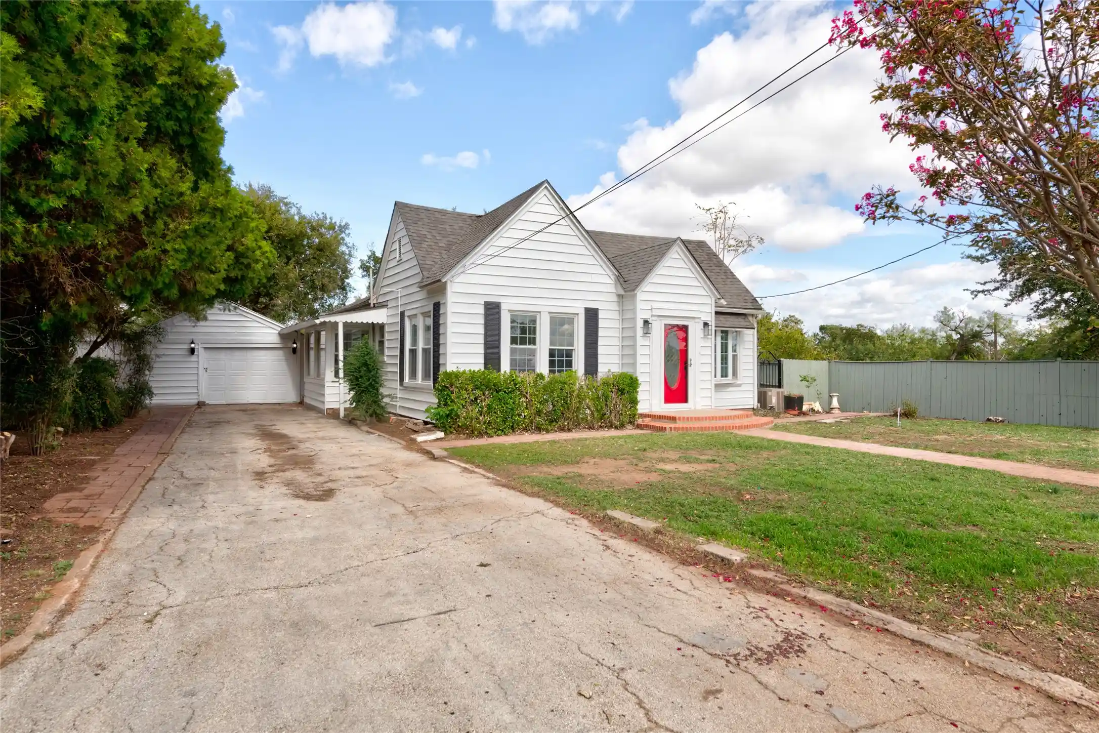 Single family home for sale at 1018 S 32nd Street, Abilene, TX 79602 | MLS# 21423255