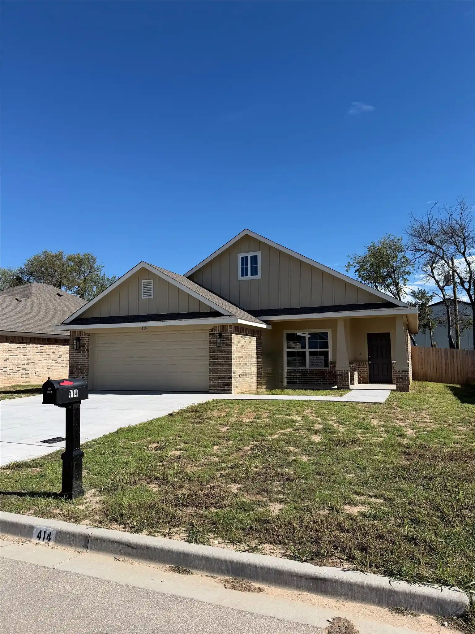 Photo 1 of Single family home for sale at 414 Conway, Lacy Lakeview, TX 76705 | MLS# 21423694 | Listing updated on 2026-10-29