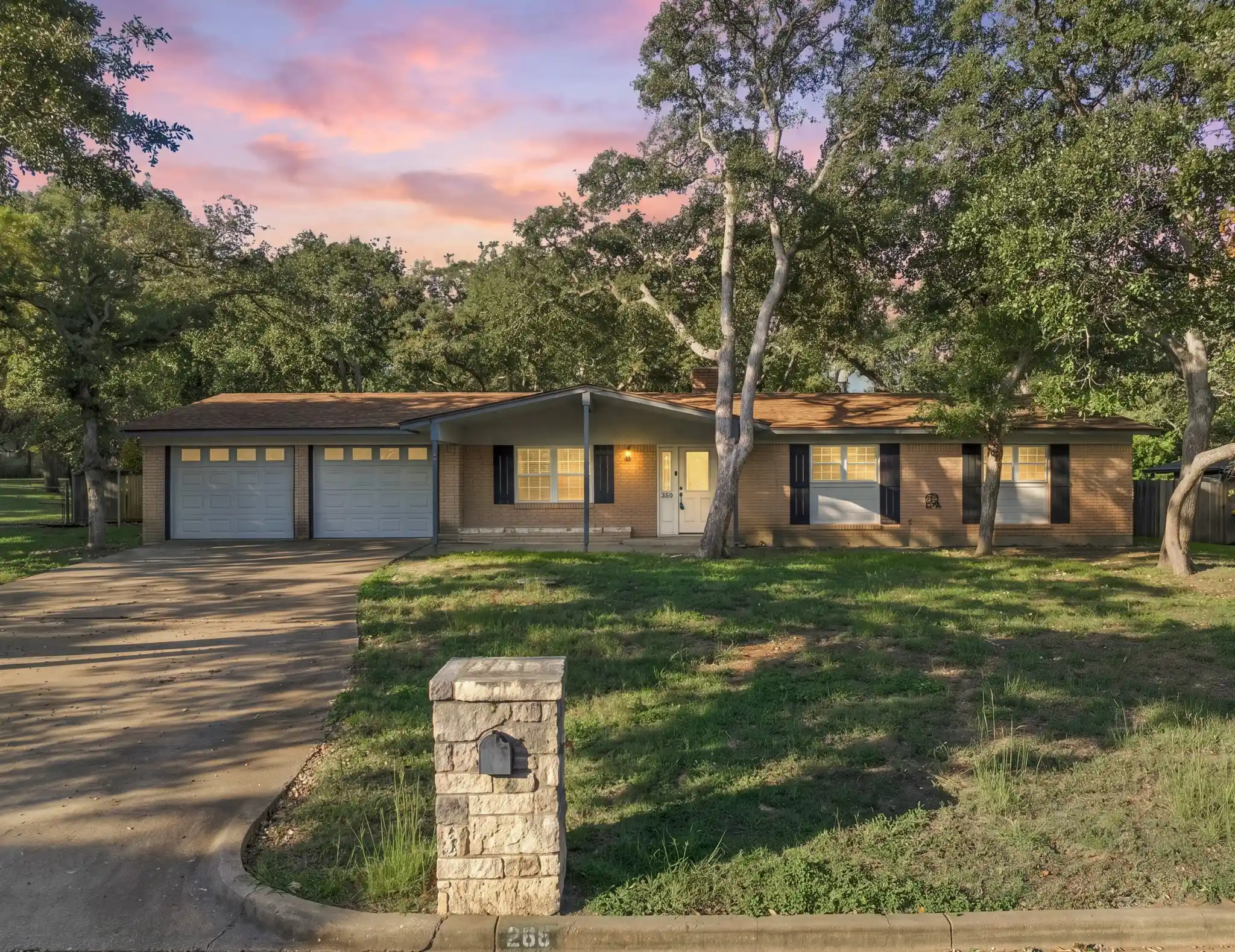 Single family home for sale at 266 Rockford Rd, Woodway, TX 76712 | MLS# 21423268