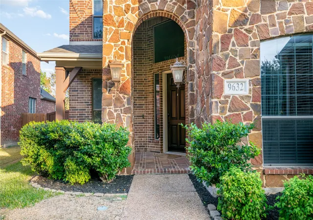 Single family home for sale at 9632 Ben Hogan Ln, Fort Worth, TX 76244 | MLS# 21423585