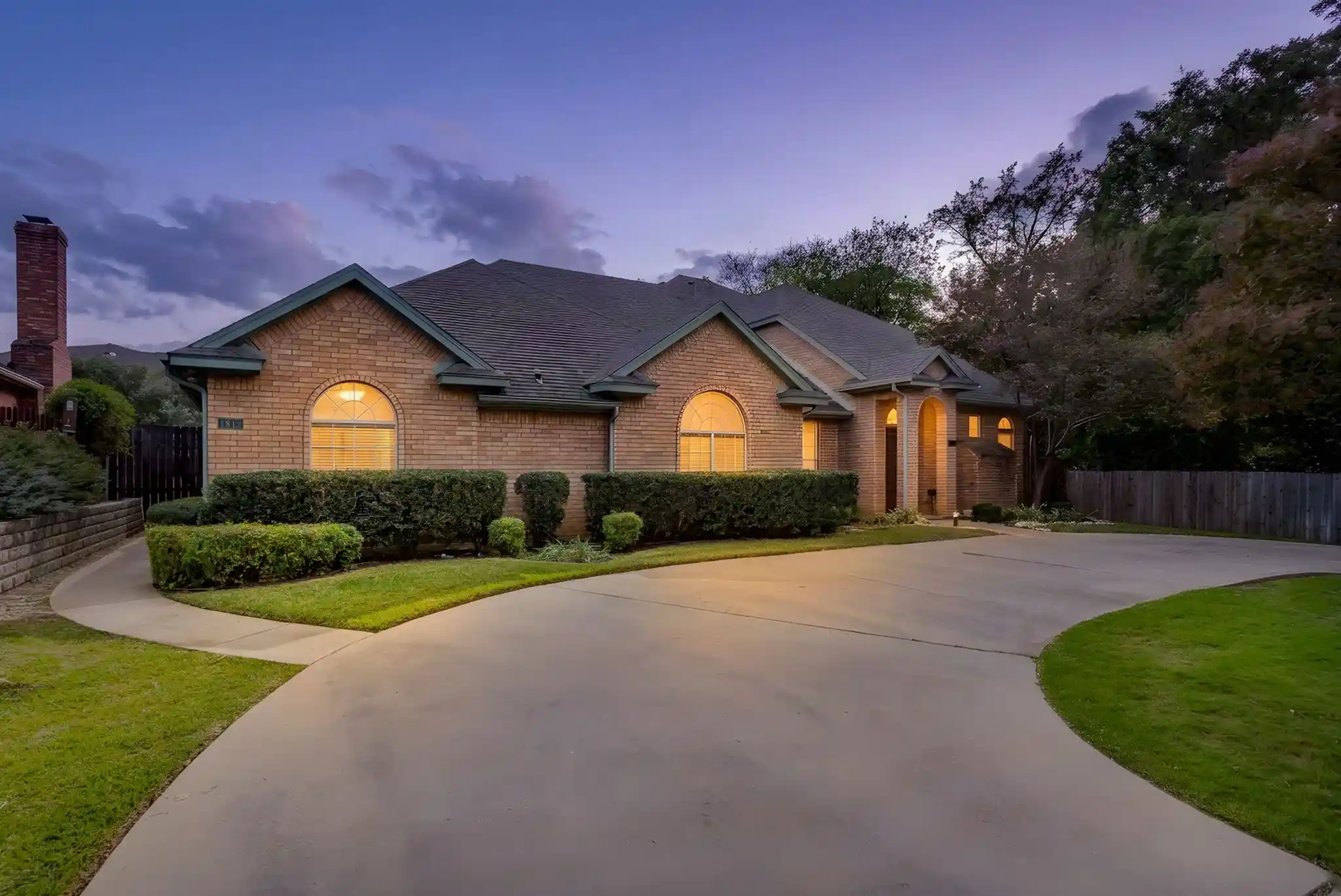 Single family home for sale at 1813 W Wall St, Grapevine, TX 76051 | MLS# 21421386