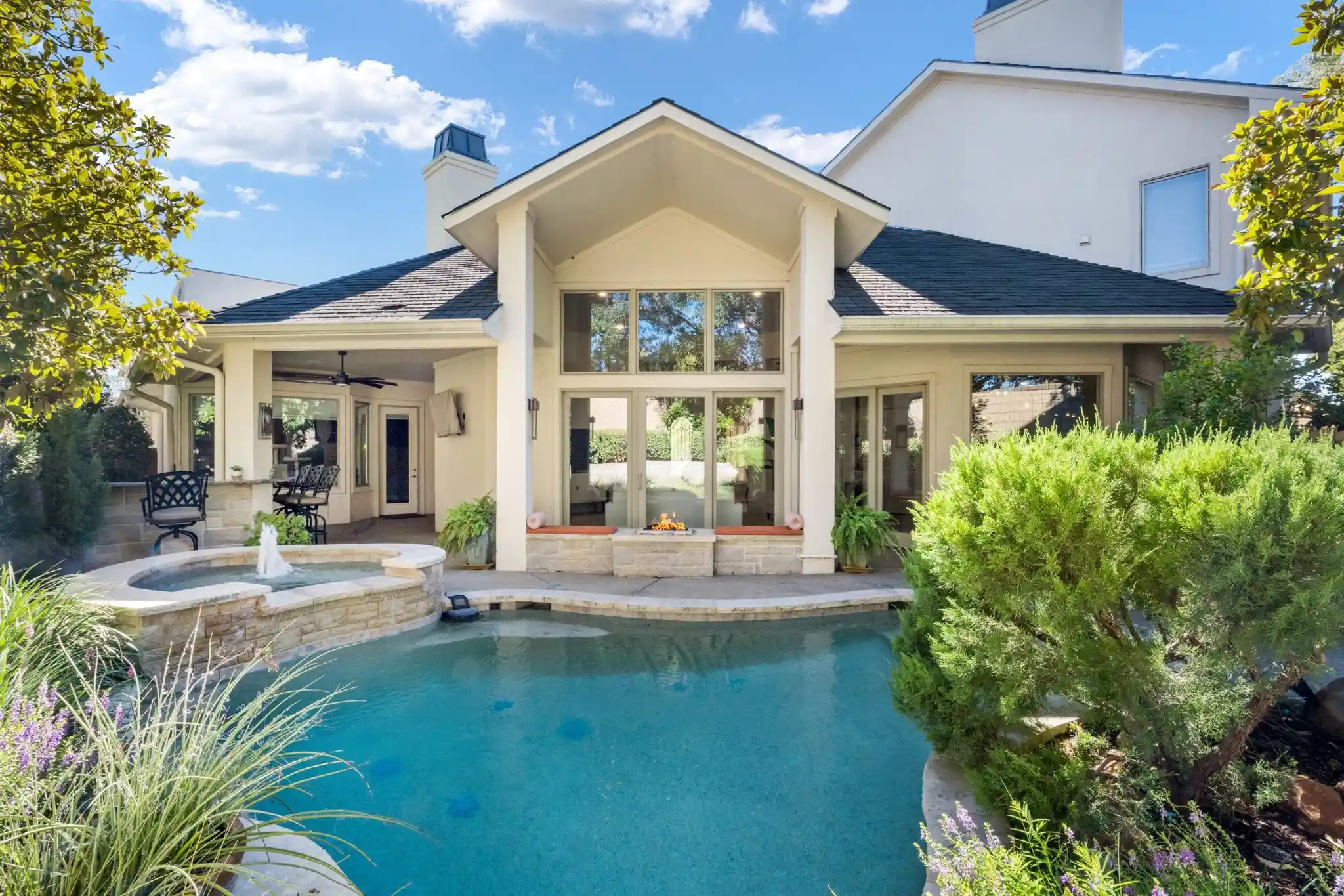 Single family home for sale at 19 Winding Lake Dr, Dallas, TX 75230 | MLS# 21422521