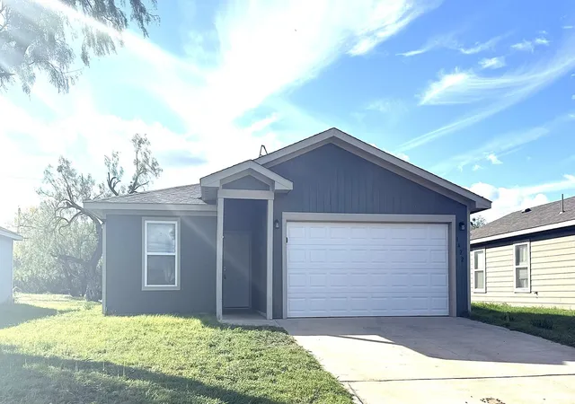 Single family home for sale at 1422 Plum St, Abilene, TX 79601 | MLS# 21422754