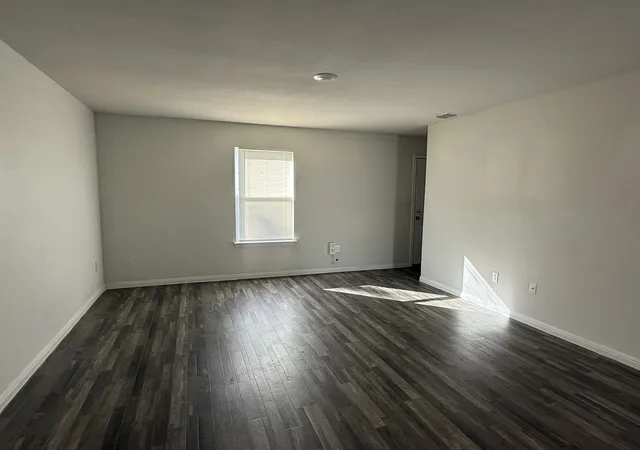 Photo 1 of Single family home for sale at 1422 Plum St, Abilene, TX 79601 | MLS# 21422754 | Listing updated on 2026-10-30