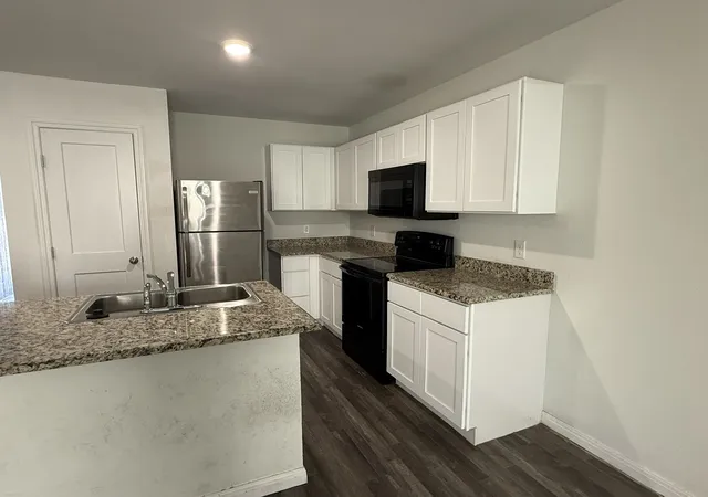 Photo 3 of Single family home for sale at 1422 Plum St, Abilene, TX 79601 | MLS# 21422754 | Listing updated on 2026-10-30