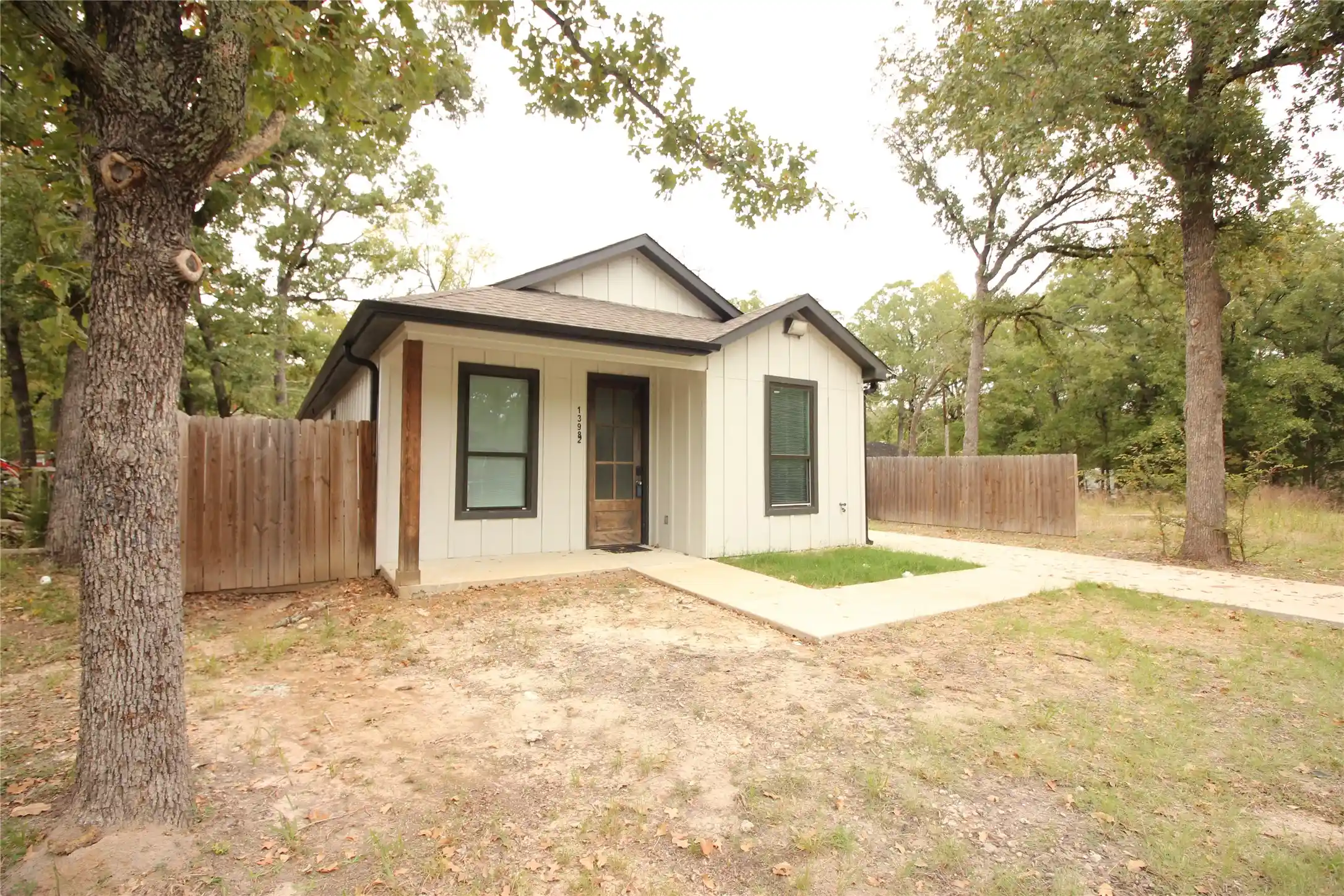 Single family home for sale at 13982 E Travis, Malakoff, TX 75148 | MLS# 21421609