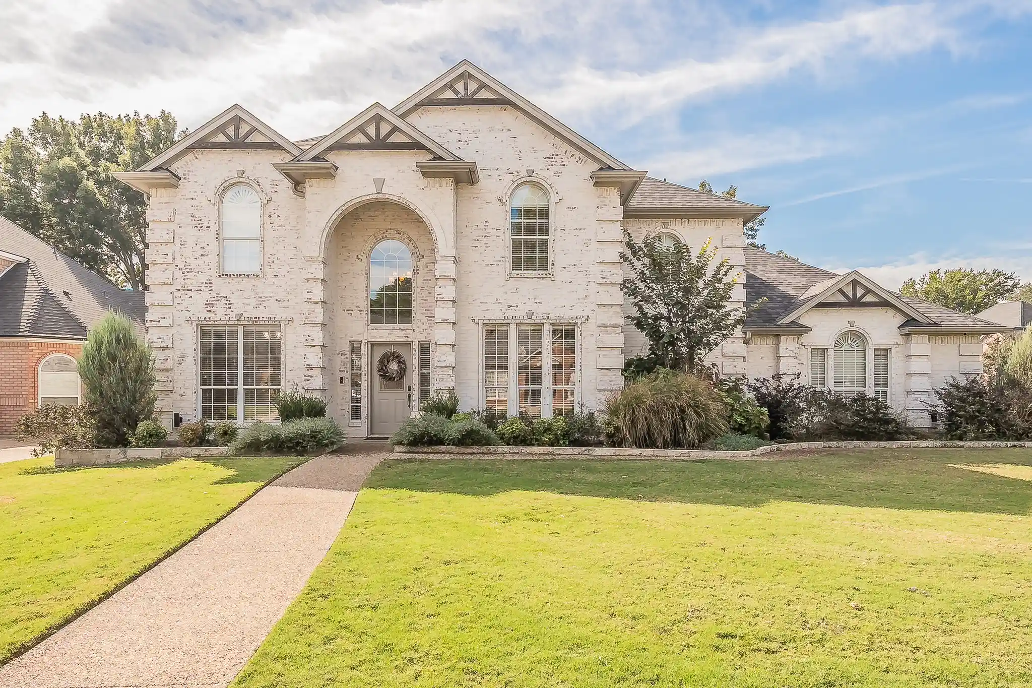 Single family home for sale at 1004 Saint Andrews Dr, Mansfield, TX 76063 | MLS# 21423875