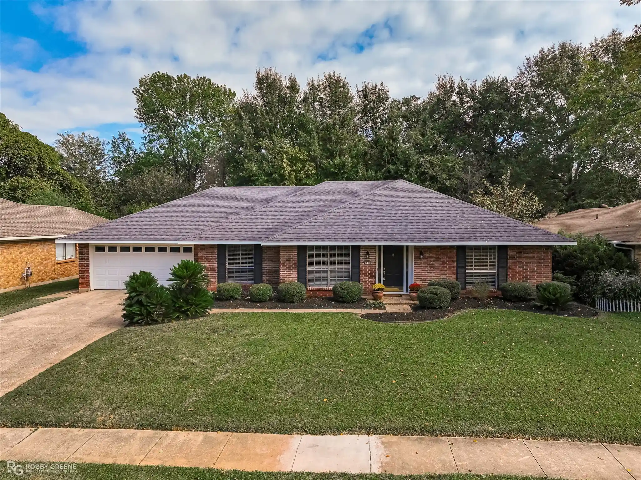 Single family home for sale at 7605 Old Spanish Trl, Shreveport, LA 71105 | MLS# 21423873