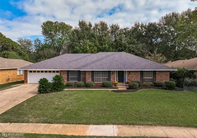 Single family home for sale at 7605 Old Spanish Trl, Shreveport, LA 71105 | MLS# 21423873