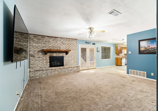 Photo 4 of Single family home for sale at 335 34th Street NE, Paris, TX 75460 | MLS# 21423919 | Listing updated on 2026-10-30