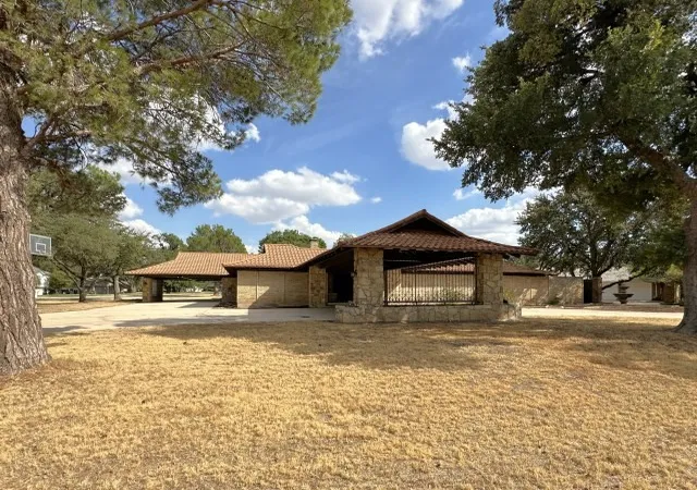 Single family home for sale at 2101 Shoreline Dr, Abilene, TX 79602 | MLS# 21423912
