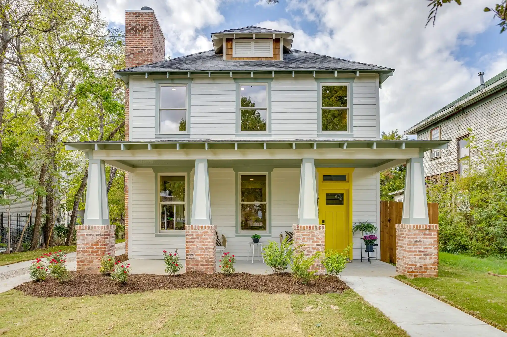 Single family home for sale at 1914 College Ave, Fort Worth, TX 76110 | MLS# 21423205