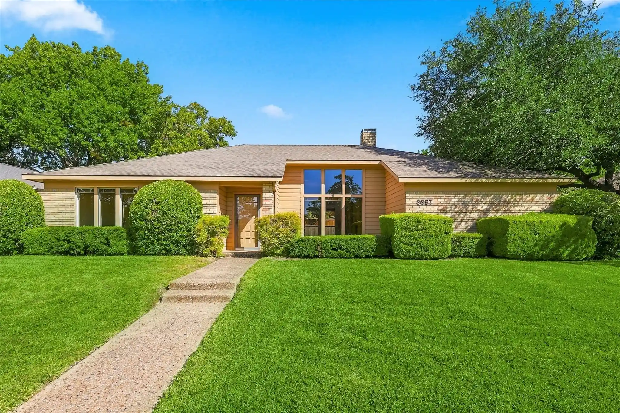 Single family home for sale at 8857 Kingsley Rd, Dallas, TX 75231 | MLS# 21420716