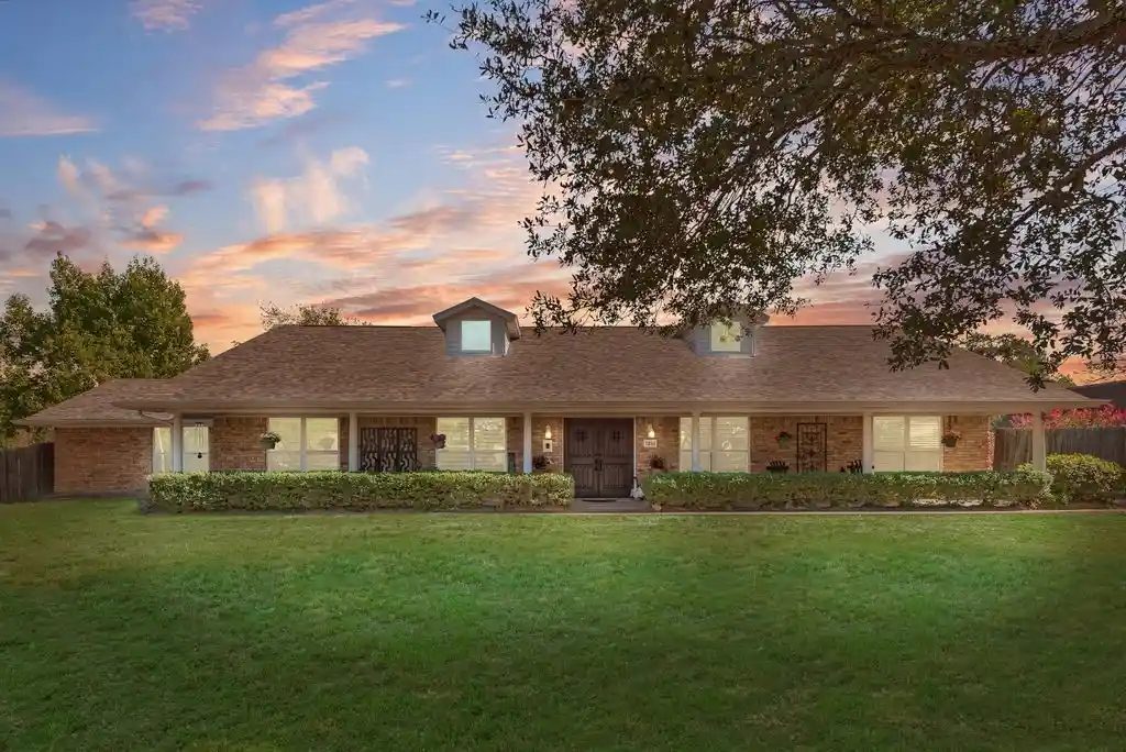 Photo 1 of Single family home for sale at 1814 Mill Crk Rd, Canton, TX 75103 | MLS# 21424031 | Listing updated on 2026-10-30