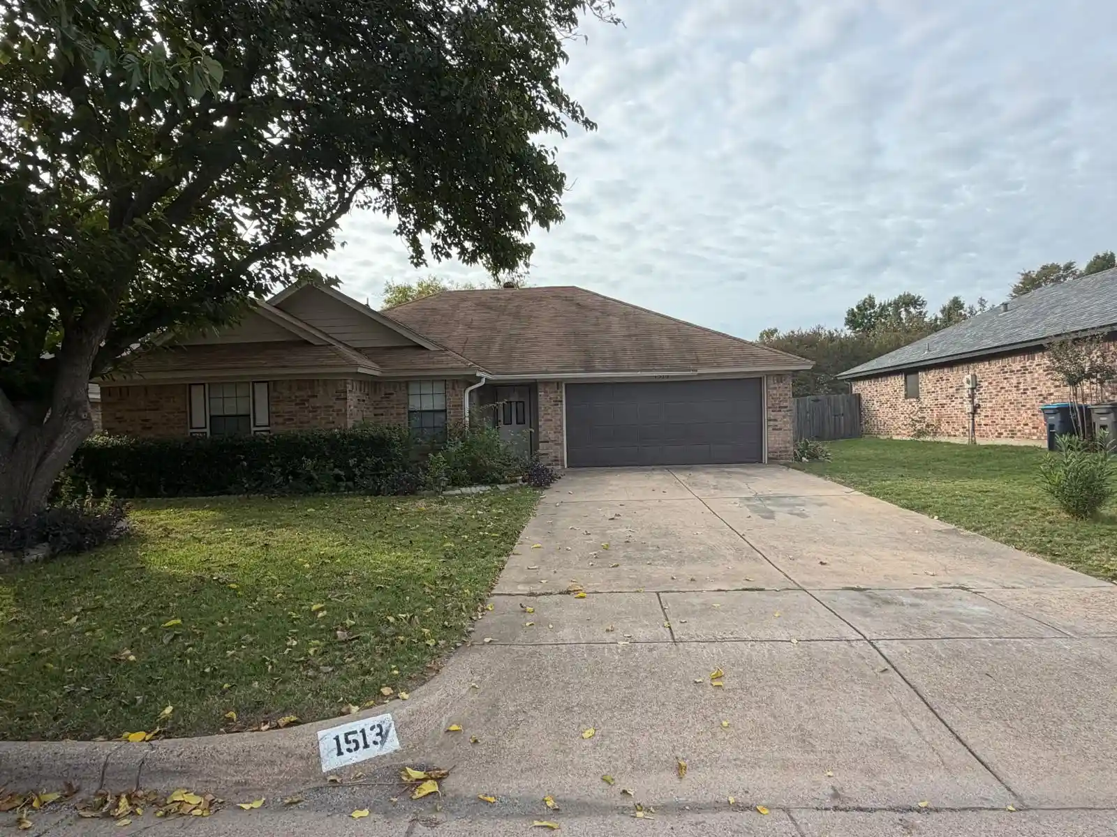 Single family home for sale at 1513 Willow Vale Dr, Fort Worth, TX 76134 | MLS# 21424133