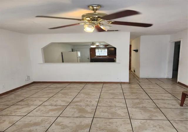 Photo 2 of Single family home for sale at 1116 Terrace Ave, Fort Worth, TX 76164 | MLS# 21424081 | Listing updated on 2026-10-30