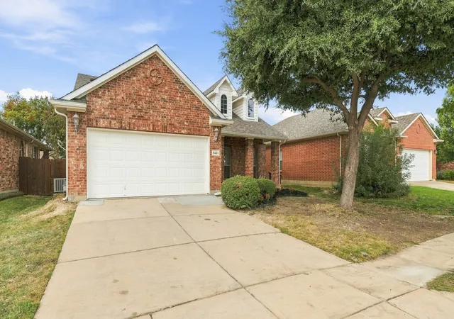 Photo 2 of Single family home for sale at 6221 Charisma Ct, Fort Worth, TX 76131 | MLS# 21424093 | Listing updated on 2026-10-30