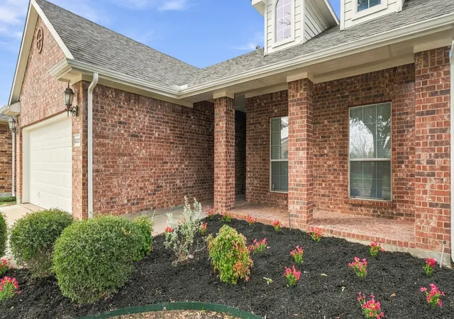 Photo 3 of Single family home for sale at 6221 Charisma Ct, Fort Worth, TX 76131 | MLS# 21424093 | Listing updated on 2026-10-30