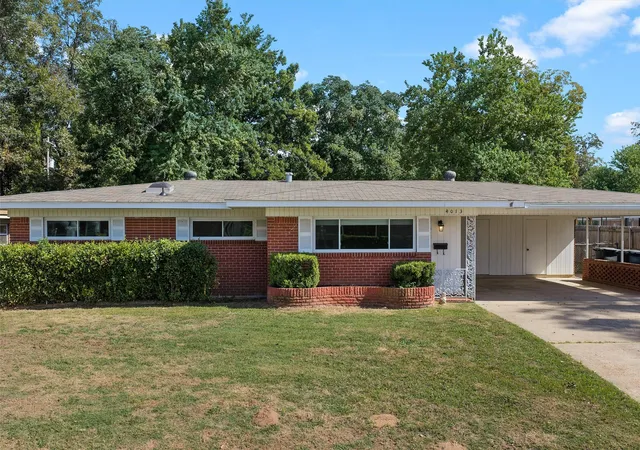 Photo 2 of Single family home for sale at 4013 Parkway Dr, Bossier City, LA 71112 | MLS# 21424156 | Listing updated on 2026-10-30