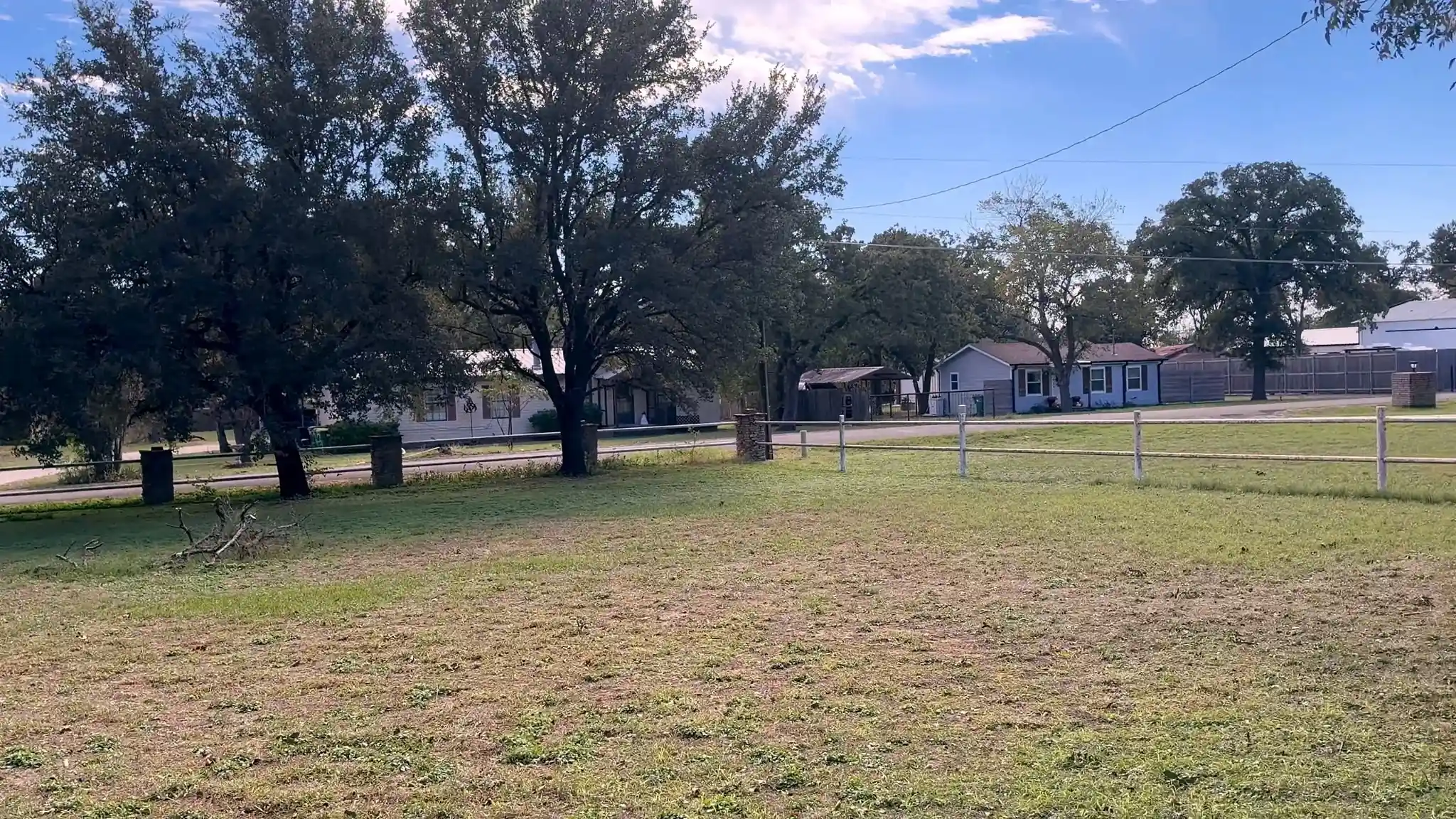 Single family home for sale at 451 E Rocket Rd, Lorena, TX 76655 | MLS# 21422604 | Listing updated on 2026-10-30